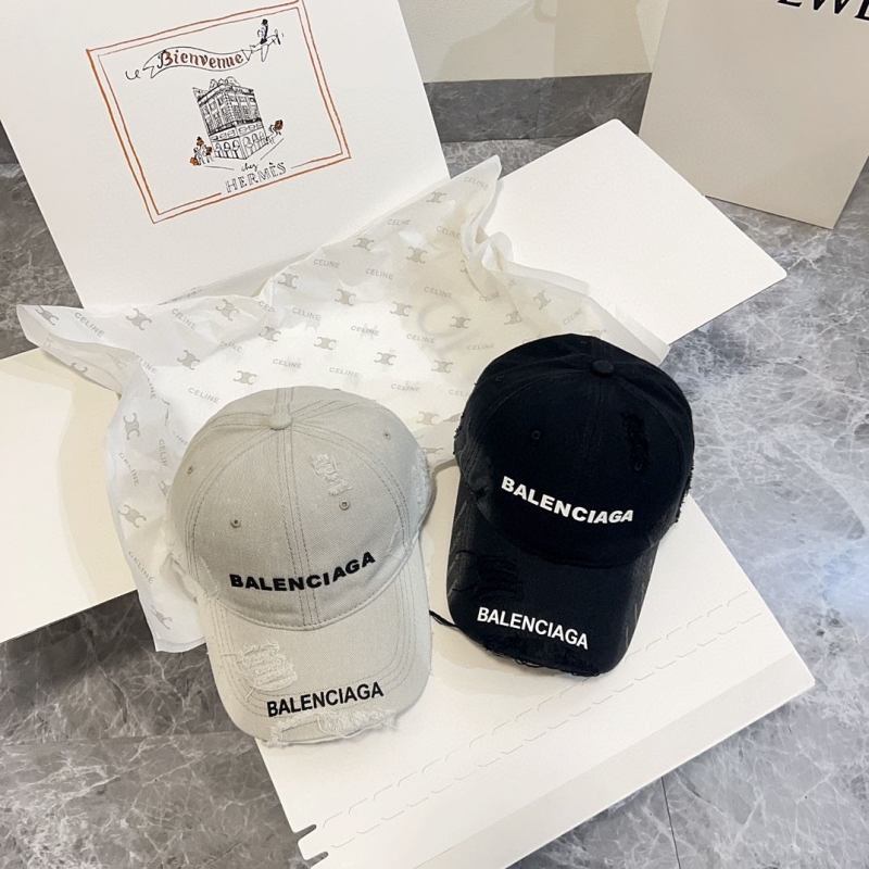 BALENCIAGA